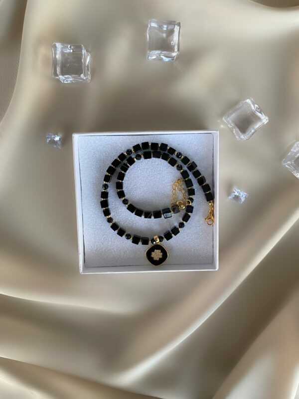 BLACK CLOVER - Semi-Fine Luxury Natural Black Agate Stone Trendy Necklace