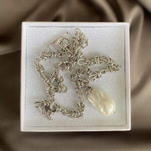 «DEW» Semi-Fine Chain & Natural Baroque Pearl Luxury Necklace ⠀ - Image 4
