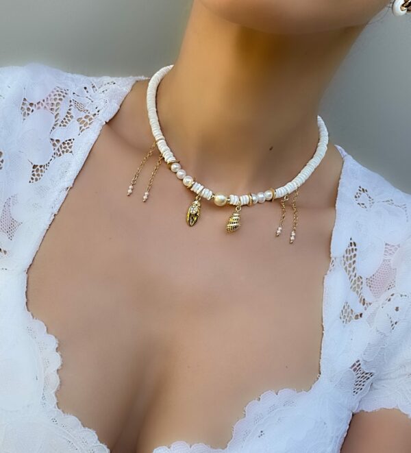 ⠀«OCEANE» Semi-Fine Natural Shell Necklace & Earrings Jewellery Set⠀