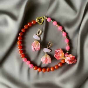 «PETITE FLORAL» Semi-Fine Natural Agate Stone Luxury Necklace & Earrings Jewellery Set⠀ - Image 6