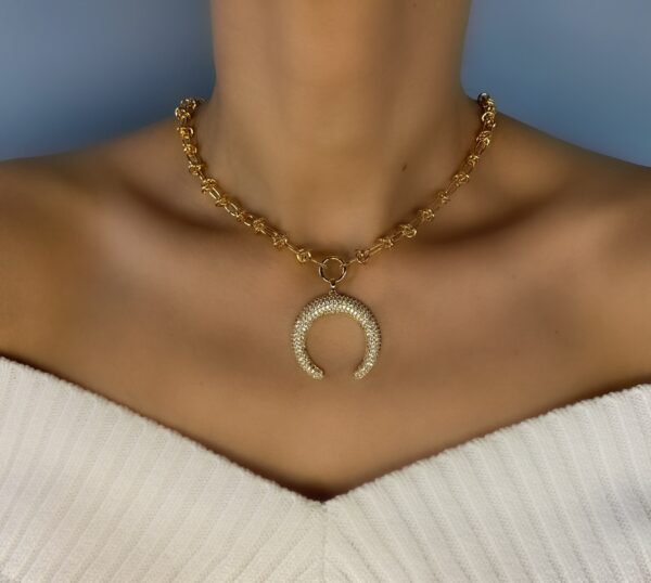 «MOONA» Luxury Chain Necklace With Beautiful Cubic Zirconia Pendant
