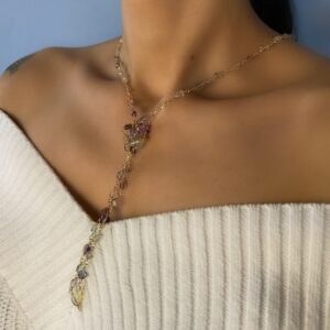 Elegant draping necklace