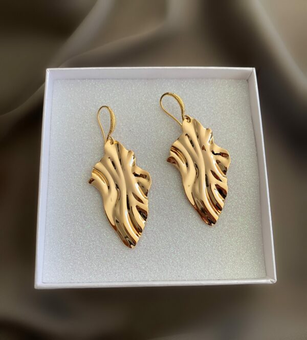 «LADY BOSS» Semi-Fine Trendy Drop Earrings