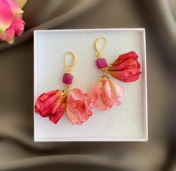 «PETITE FLORAL» Semi-Fine Luxury Earrings With Natural Stone