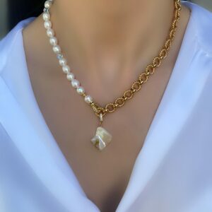«LYRICA» Semi-Fine Pearl And Chain Luxury Necklace With Shell Pendant - Image 4
