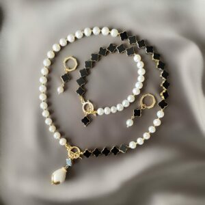 «YIN AND YANG» Semi-Fine Natural Stone Necklace, Bracelet And Earrings Jewellery Set⠀ - Image 3