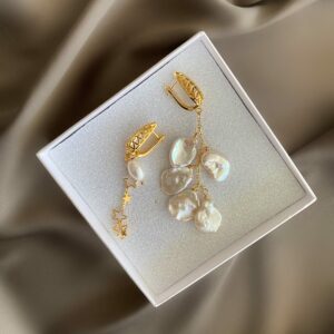 «PERLE FAVORI» Semi-Fine Pearl Choker Necklace and Earrings Luxury Jewelry Set - Image 4