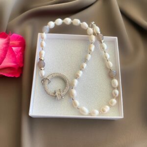 «IVANA» Semi-Fine Luxury Pearl Trendy Necklace  - Image 5