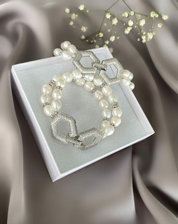 «EVGENIYA» Semi-Fine Natural Pearl Luxury Bracelet ⠀