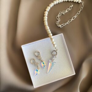 «PRINCESS AURORA» Semi-Fine Chain And Pearl Necklace And Crystal Earrings - Image 3