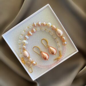 «AVA» Semi-Fine Pearl & Natural Stone Luxury Necklace ⠀ - Image 2