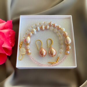 «AVA» Semi-Fine Pearl & Natural Stone Luxury Necklace ⠀ - Image 4