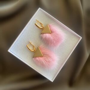 «À LA RUSSE» Semi-Fine Trendy Earrings With Pink Fur - English Lock - Image 4