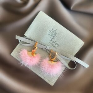 «À LA RUSSE» Semi-Fine Trendy Earrings With Pink Fur - English Lock - Image 2