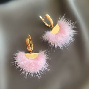 «À LA RUSSE» Semi-Fine Trendy Earrings With Pink Fur - English Lock - Image 3