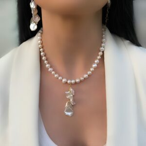 «PERLE FAVORI» Semi-Fine Pearl Choker Necklace and Earrings Luxury Jewelry Set - Image 6