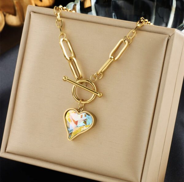 «CRYSTAL HEART» New Fashion Waterproof Large Crystal Pendant Necklace For Women / Gold Color⠀ ⠀