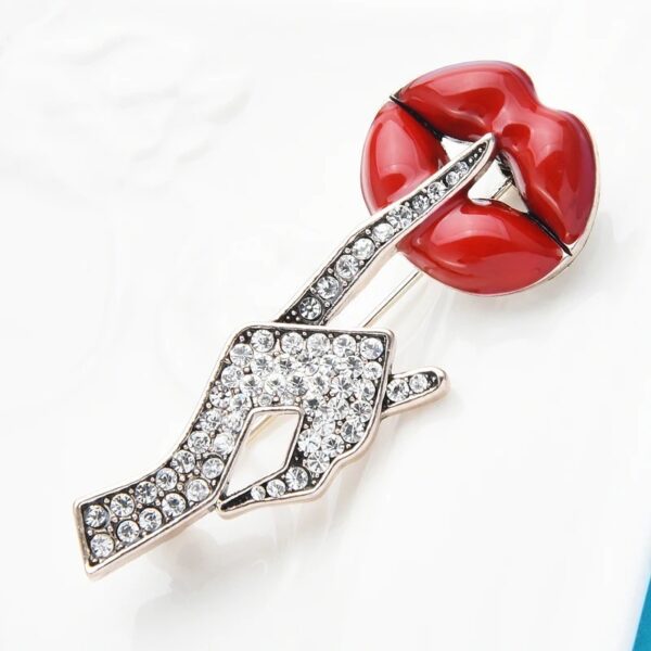 «HUSH, HUSH» New Fashion Brooch For Women ⠀