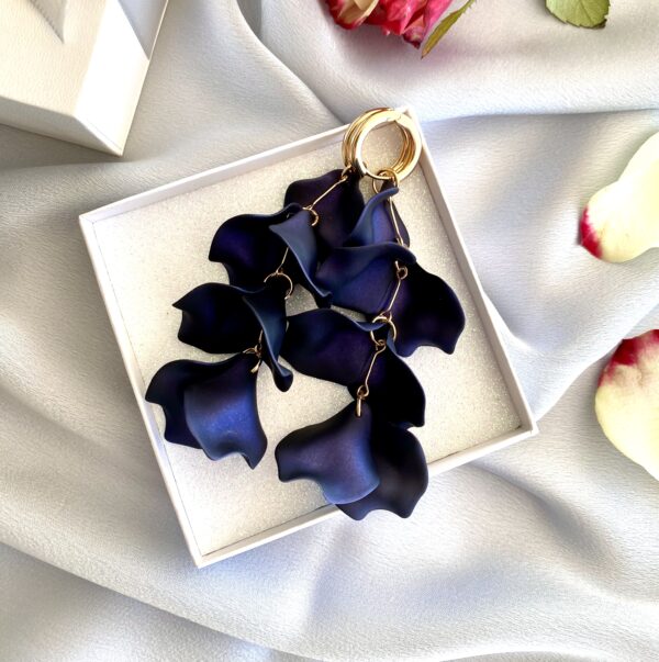 «PETALE» Beautiful Trendy Drop Earrings - Royal Blue Color