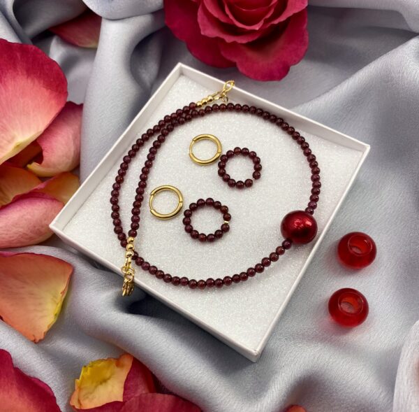 «A LA MODA» Beautiful Natural Stone Necklace & Earrings With Removable Pendants