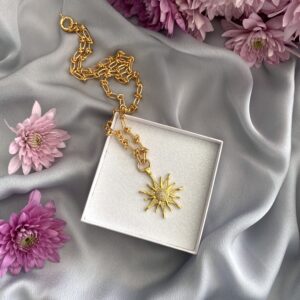 «GOLDEN SUN» Luxury Chain Necklace With Beautiful Cubic Zirconia Pendant - Image 4