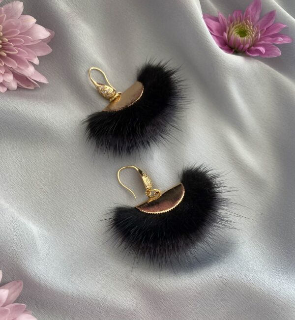 «À LA RUSSE» Trendy Earrings With Black & Grey Fur - Hooks