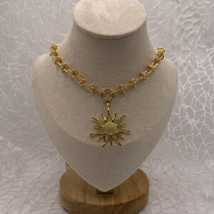 «GOLDEN SUN» Luxury Chain Necklace With Beautiful Cubic Zirconia Pendant - Image 5