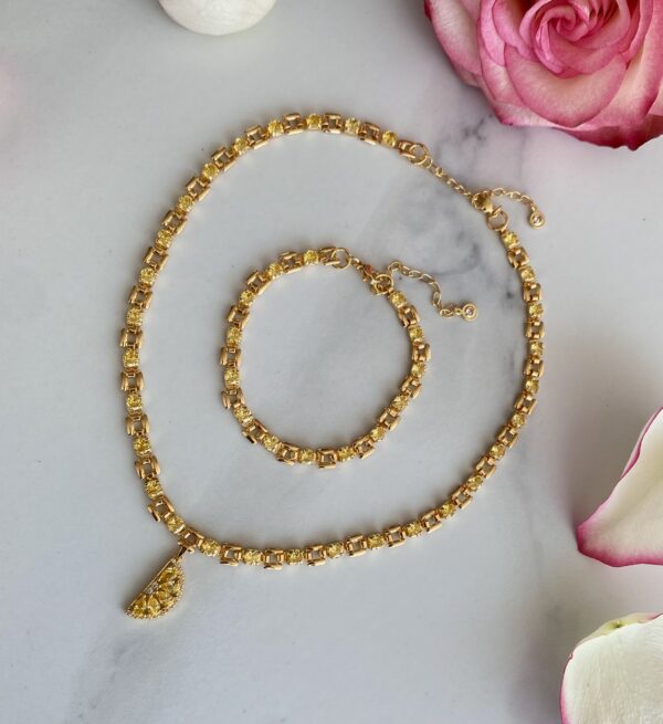 Trendy Chain Choker & Matching Bracelet