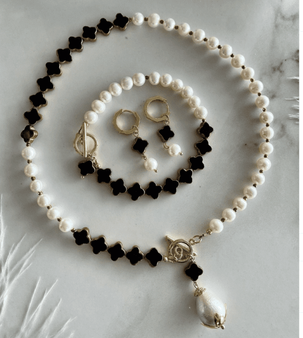 «YIN AND YANG» Semi-Fine Natural Stone Necklace, Bracelet And Earrings Jewellery Set⠀