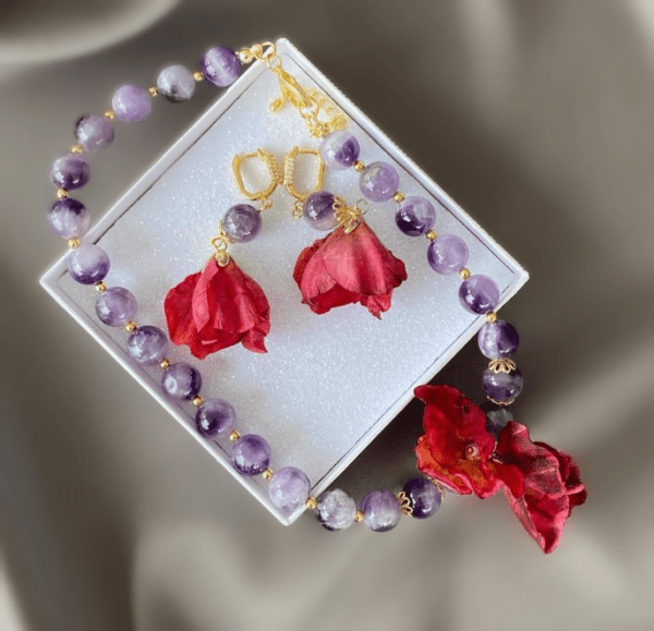 «PETITE FLORAL» Semi-Fine Natural Amethyst Stone Luxury Necklace and Earrings Jewellery Set⠀