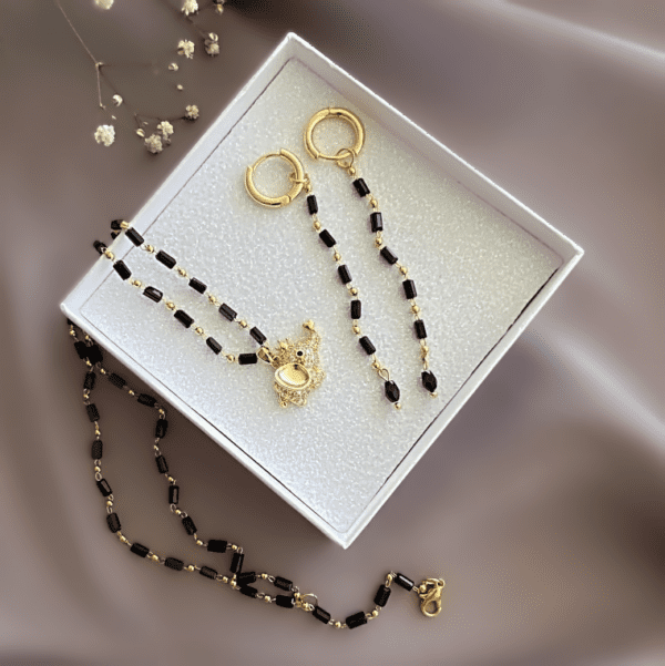 «DAMBO» Natural Stone Choker Necklace And Earrings Jewellery Set⠀